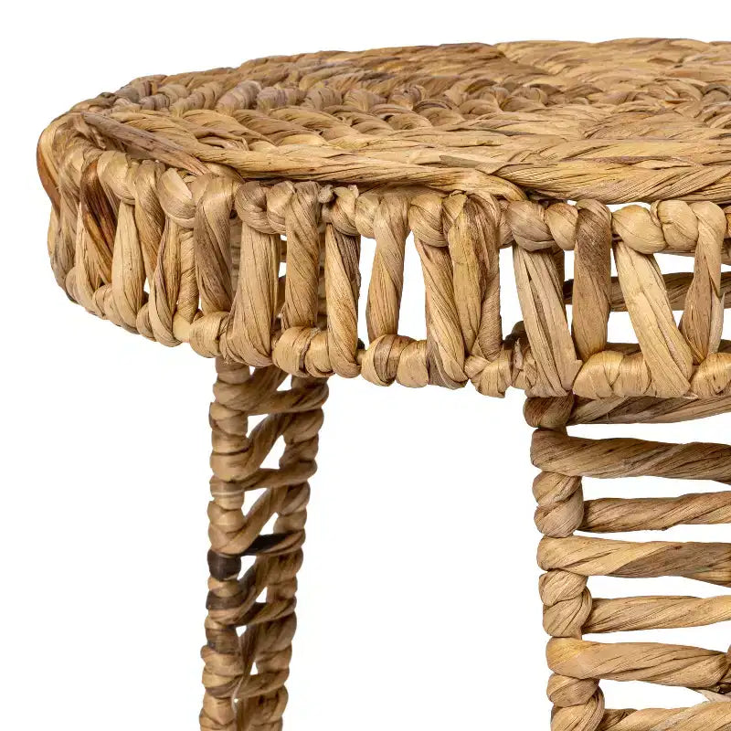 Boho-Couchtisch aus Wasserhyazinthe mit runder dreibeiniger Basis
