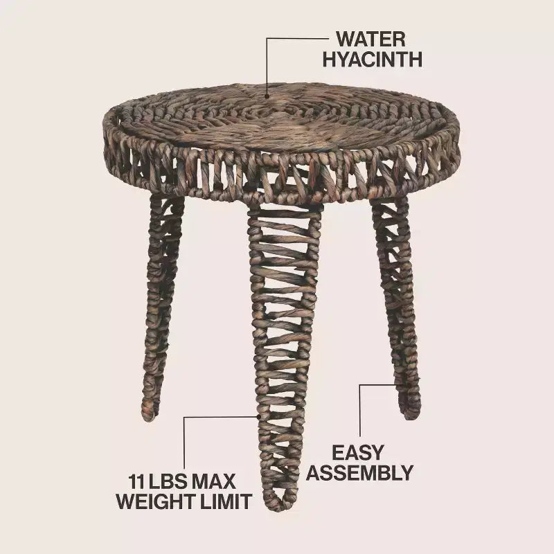 Boho-Couchtisch aus Wasserhyazinthe mit runder dreibeiniger Basis