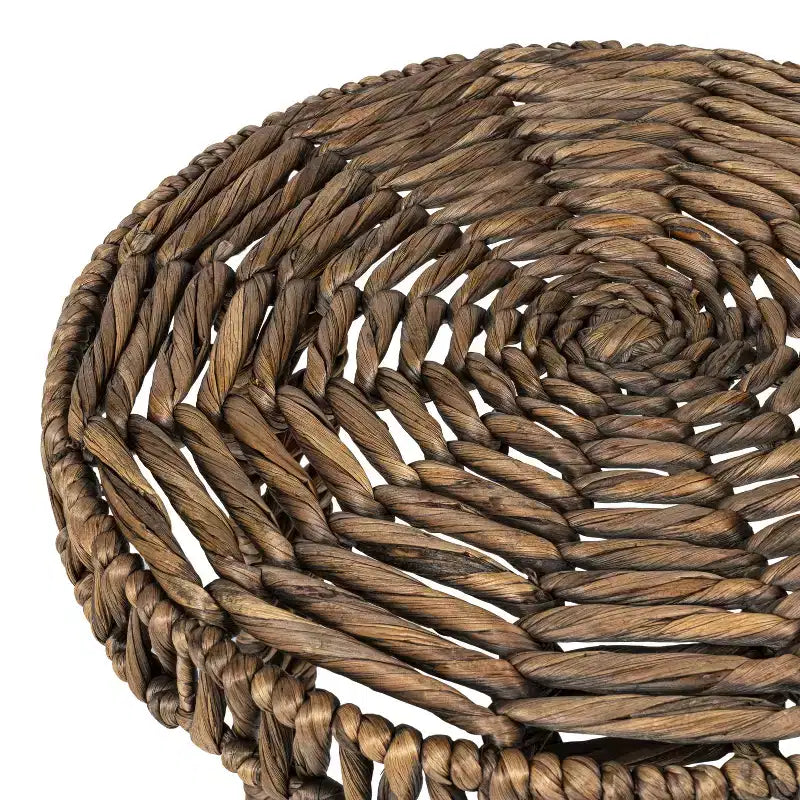 Boho-Couchtisch aus Wasserhyazinthe mit runder dreibeiniger Basis