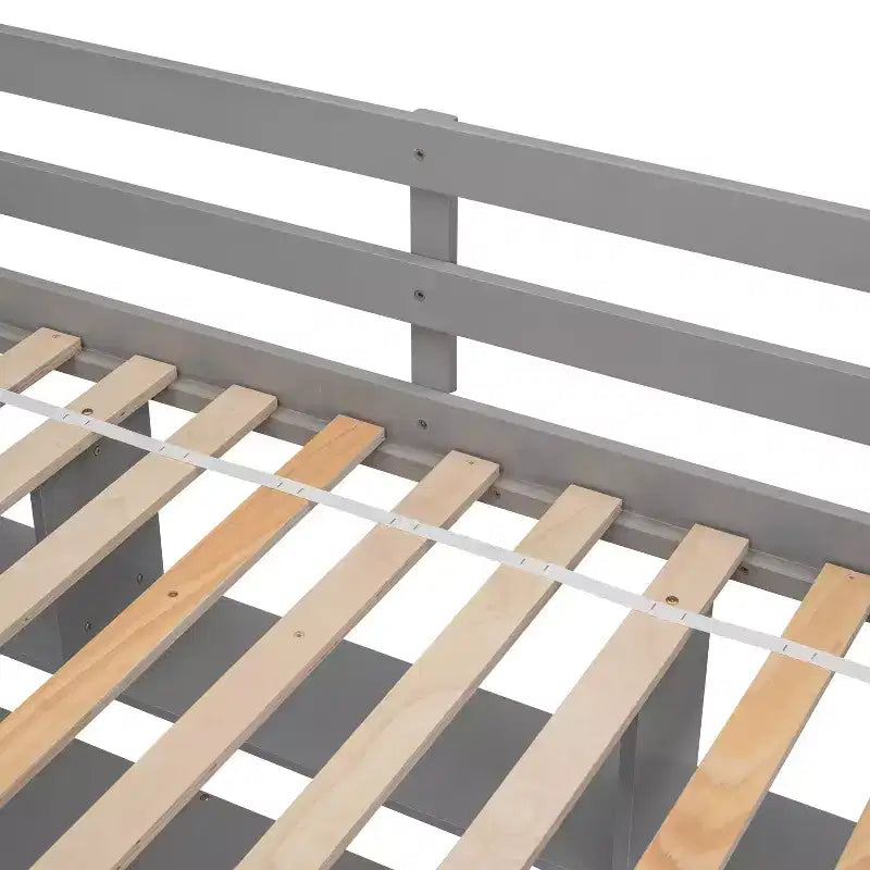 Doppel-Hochbett mit Schreibtisch und Ablageregalen, Hochbettgestell aus Kiefernholz mit Aufbewahrungstreppe für Jungen und Mädchen, kein Boxspringbett erforderlich, Grau
